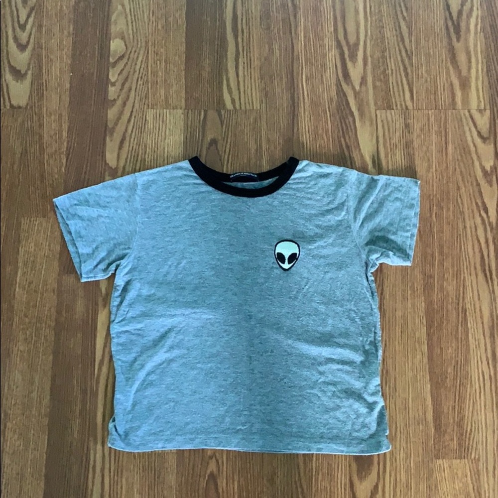 Brandy Melville alíen shirt